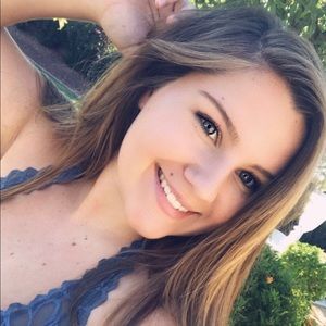 Meet your Posher, Macy